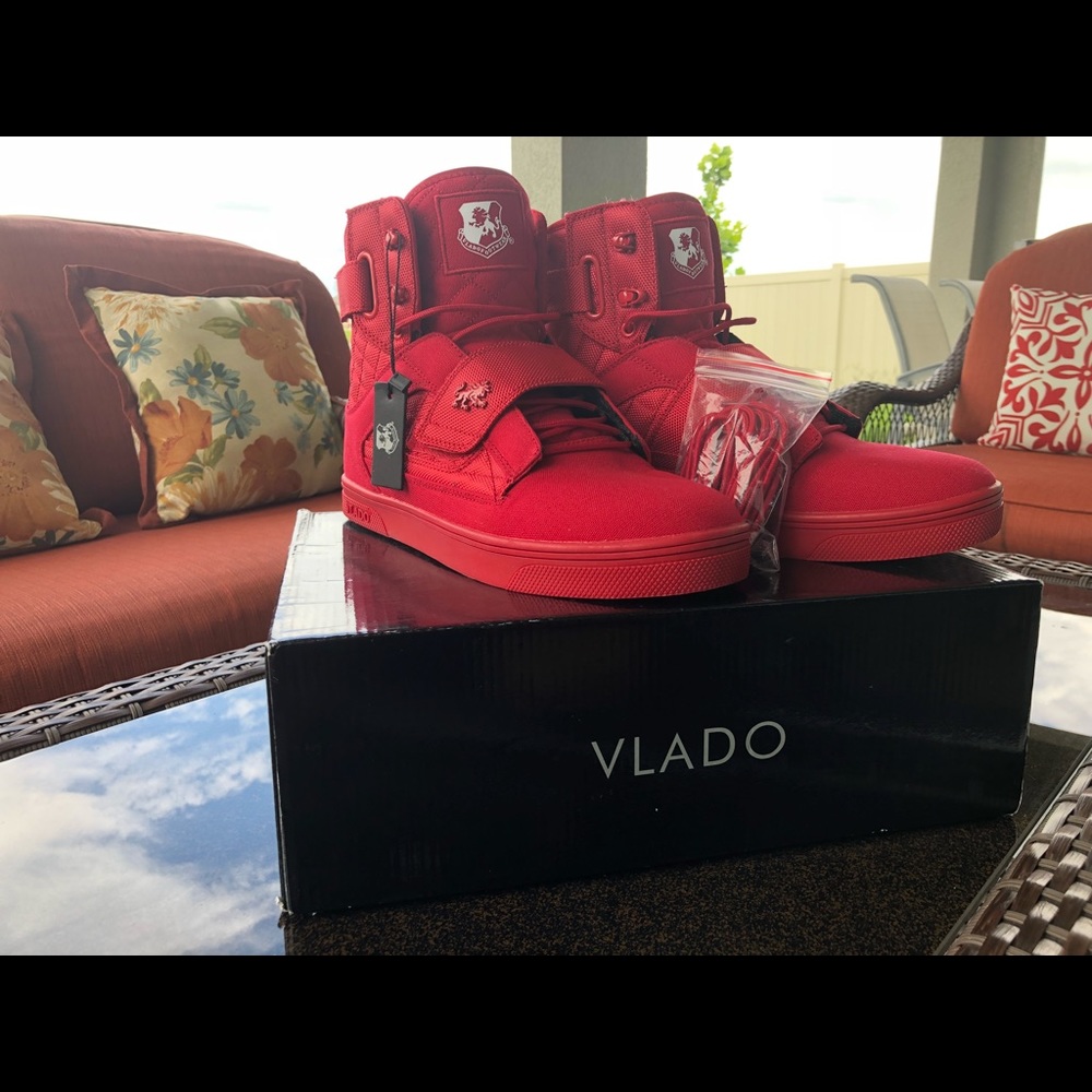 Vlado Atlas 2’s in Mono Red.